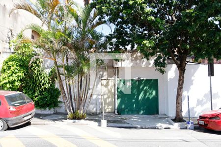 Casa à venda com 200m², 3 quartos e 1 vaga Casa à venda com 200m², 3 quartos e 1 vagafrente