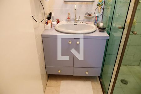 Casa à venda com 200m², 3 quartos e 1 vaga Casa à venda com 200m², 3 quartos e 1 vagaBanheiro da Suíte 2