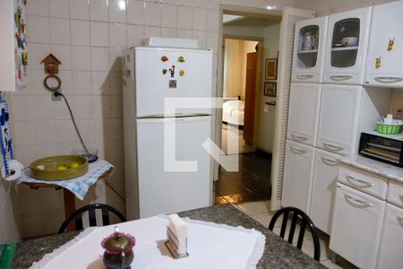 Casa à venda com 200m², 3 quartos e 1 vaga Casa à venda com 200m², 3 quartos e 1 vagaCozinha