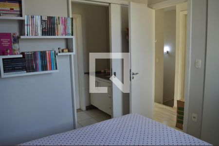 Quarto de casa de condomínio para alugar com 3 quartos, 106m² em Cabral, Contagem