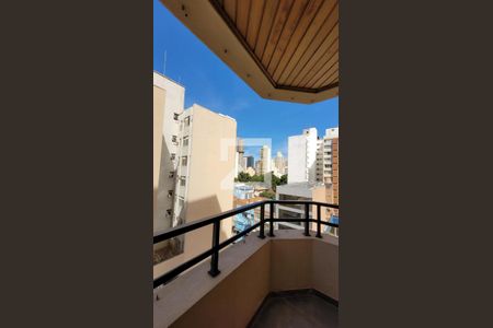 Apartamento à venda com 64m², 1 quarto e 1 vaga Apartamento à venda com 64m², 1 quarto e 1 vagaVaranda