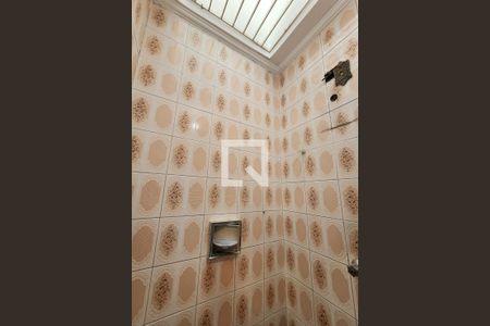 Casa à venda com 107m², 2 quartos e 1 vagaBanheiro