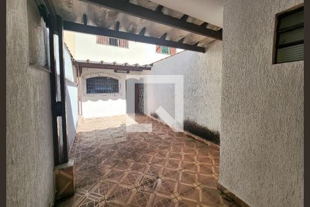 Casa à venda com 107m², 2 quartos e 1 vagaÁrea de Serviço