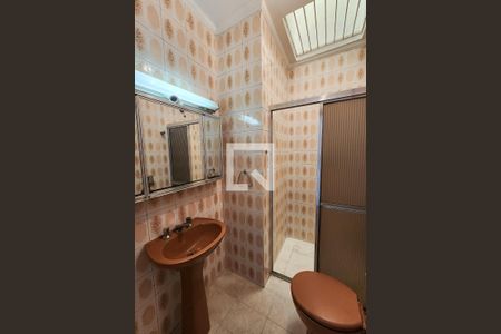 Casa à venda com 107m², 2 quartos e 1 vagaBanheiro