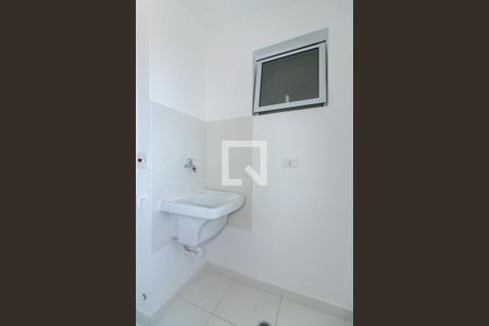 Área de Serviço de apartamento para alugar com 4 quartos, 125m² em Jardim Santa Bárbara, Embu das Artes