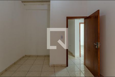 Quarto 2 de casa para alugar com 3 quartos, 90m² em Jaqueline, Belo Horizonte