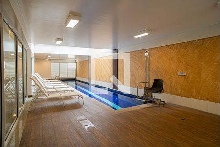 Apartamento à venda com 35m², 1 quarto e 1 vaga Apartamento à venda com 35m², 1 quarto e 1 vagaÁrea comum - Piscina