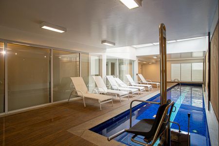 Apartamento à venda com 35m², 1 quarto e 1 vaga Apartamento à venda com 35m², 1 quarto e 1 vagaÁrea comum - Piscina