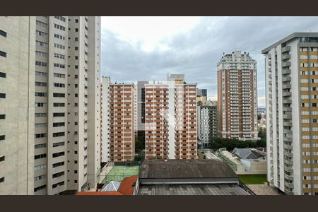 Quarto vista de apartamento para alugar com 1 quarto, 32m² em Batel, Curitiba