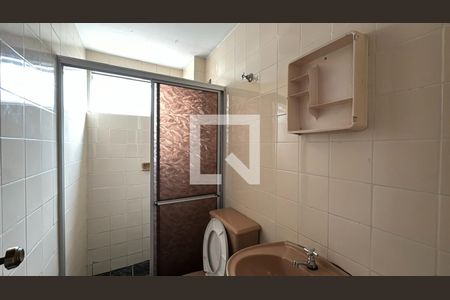 Banheiro de apartamento para alugar com 1 quarto, 32m² em Batel, Curitiba