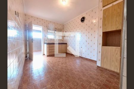 Casa à venda com 200m², 3 quartos e 1 vaga Casa à venda com 200m², 3 quartos e 1 vagaCozinha