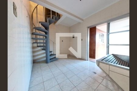 Casa à venda com 200m², 3 quartos e 1 vaga Casa à venda com 200m², 3 quartos e 1 vagaLavanderia