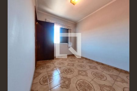 Casa à venda com 200m², 3 quartos e 1 vaga Casa à venda com 200m², 3 quartos e 1 vagaQuarto dos Fundos