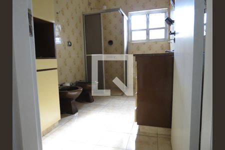 Casa à venda com 200m², 3 quartos e 1 vagaBanheiro