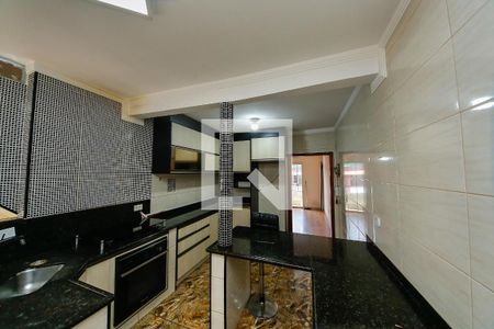 Casa para alugar com 250m², 4 quartos e 2 vagas Casa para alugar com 250m², 4 quartos e 2 vagasCozinha