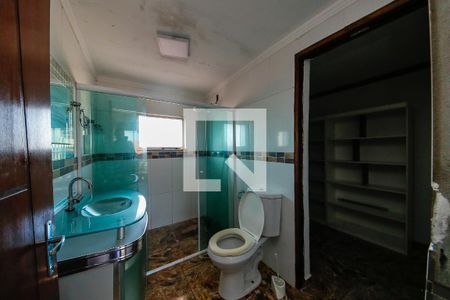 Casa para alugar com 250m², 4 quartos e 2 vagas Casa para alugar com 250m², 4 quartos e 2 vagasBanheiro Suíte