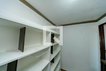 Casa para alugar com 250m², 4 quartos e 2 vagas Casa para alugar com 250m², 4 quartos e 2 vagasCloset Suíte