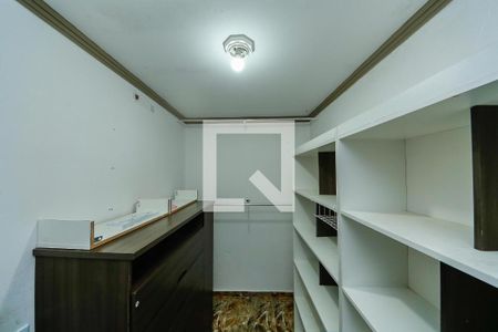 Casa para alugar com 250m², 4 quartos e 2 vagas Casa para alugar com 250m², 4 quartos e 2 vagasCloset Suíte