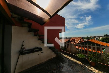 Casa para alugar com 250m², 4 quartos e 2 vagas Casa para alugar com 250m², 4 quartos e 2 vagasVaranda da Sala 2
