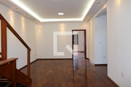 Casa à venda com 480m², 3 quartos e 7 vagasSala Piso 2