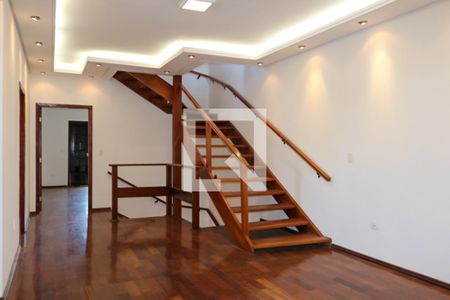 Casa à venda com 480m², 3 quartos e 7 vagasSala Piso 2