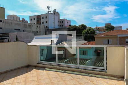 Casa à venda com 480m², 3 quartos e 7 vagasSacada 3º Piso - Fundos