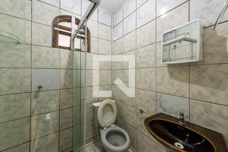 Banheiro  de casa para alugar com 1 quarto, 75m² em Jardim Regina, São Paulo