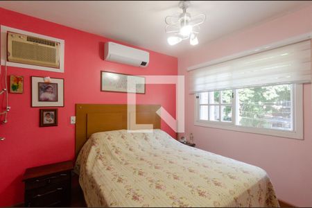 Casa à venda com 232m², 3 quartos e 3 vagasQuarto 2 Suíte