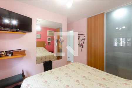 Casa à venda com 232m², 3 quartos e 3 vagasQuarto 2 Suíte