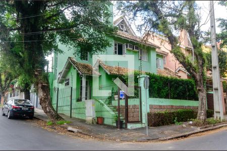 Casa à venda com 232m², 3 quartos e 3 vagasFachada da Casa