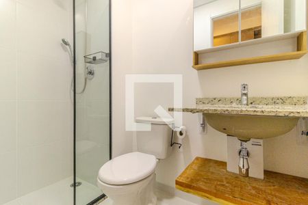 Banheiro de kitnet/studio para alugar com 1 quarto, 21m² em Santa Efigênia, São Paulo