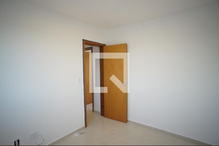 Quarto 2 de apartamento para alugar com 2 quartos, 50m² em Minaslandia, Belo Horizonte