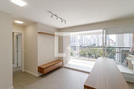 Sala de apartamento para alugar com 3 quartos, 75m² em Vila Nair, São Paulo