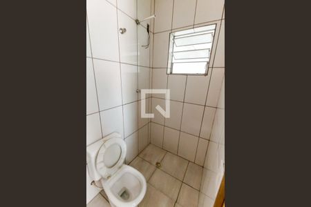 Banheiro de casa para alugar com 2 quartos, 50m² em Parque Pinheiros, Taboão da Serra