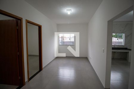 Sala de casa para alugar com 2 quartos, 57m² em Jardim Santo Elias (são Miguel), São Paulo