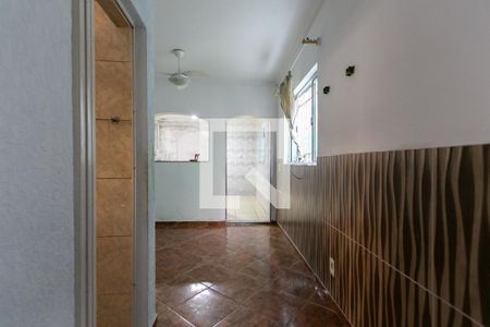 Corredor  de casa para alugar com 3 quartos, 60m² em Vila Brasil, São Paulo