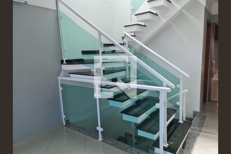 Sala / Escada acessoa aos quartos  de casa à venda com 3 quartos, 245m² em Parque Continental Ii, Guarulhos