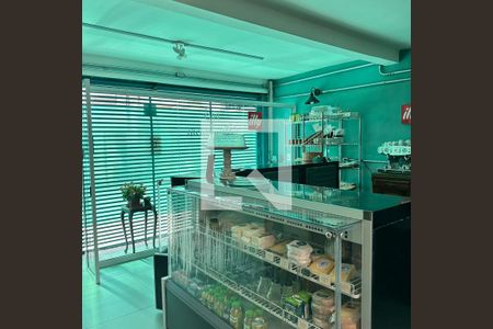 Casa à venda com 166m², 3 quartos e 3 vagasGaragem