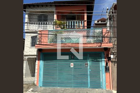 Casa à venda com 166m², 3 quartos e 3 vagasFachada