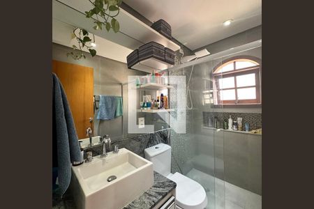 Casa à venda com 166m², 3 quartos e 3 vagasBanheiro Suíte 1