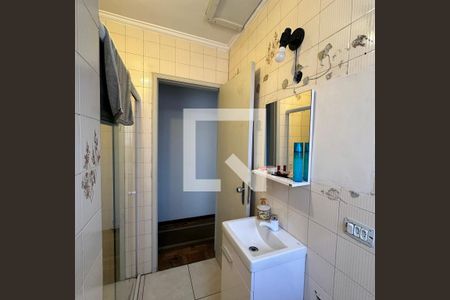 Casa à venda com 166m², 3 quartos e 3 vagasBanheiro