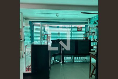 Casa à venda com 166m², 3 quartos e 3 vagasGaragem