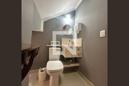 Casa à venda com 166m², 3 quartos e 3 vagasLavabo