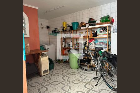 Casa à venda com 166m², 3 quartos e 3 vagasLavanderia