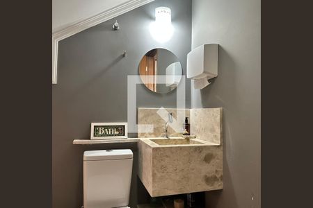 Casa à venda com 166m², 3 quartos e 3 vagasLavabo