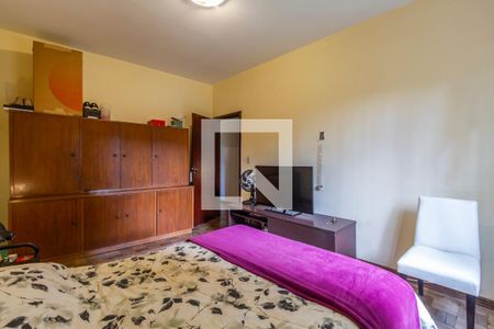 Casa à venda com 270m², 3 quartos e 5 vagasQuarto 2