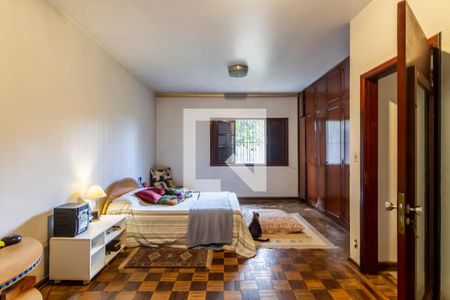 Casa à venda com 270m², 3 quartos e 5 vagasSuíte