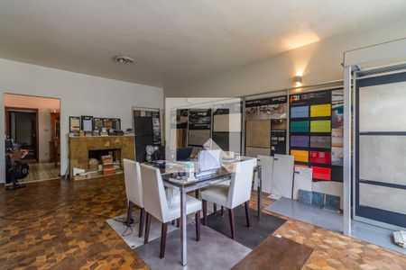 Sala de casa à venda com 3 quartos, 270m² em Alto de Pinheiros, São Paulo