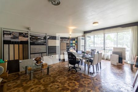 Sala de casa à venda com 3 quartos, 270m² em Alto de Pinheiros, São Paulo