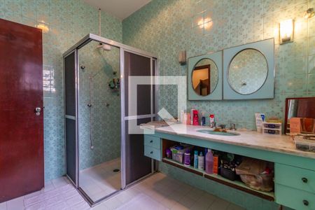 Casa à venda com 270m², 3 quartos e 5 vagasBanheiro da Suíte